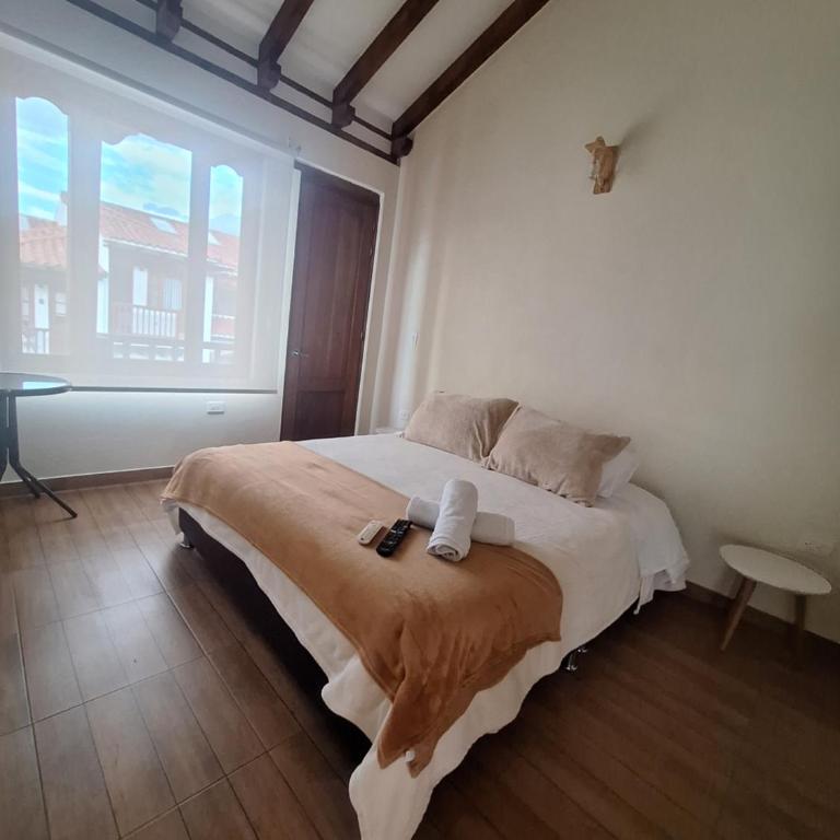 Home Boutique Flores Amarillas - Double Room with Park View - 15