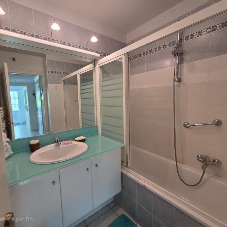 Appartement St Aygulf, plages et commerces à pied, piscine dans résidence, parking couvert gratuit - Appartamento con 1 Camera da Letto - 6