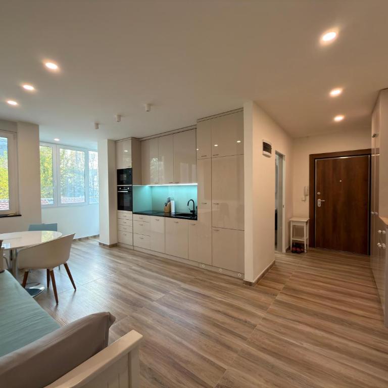 SavskiSQUARE Apartment - Belgarde - One-Bedroom Apartment - 2
