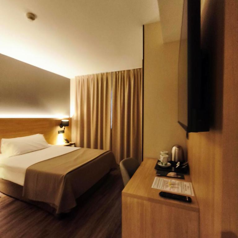 SOMMOS Hotel Benasque Spa - Habitación Doble Pequeña - 3