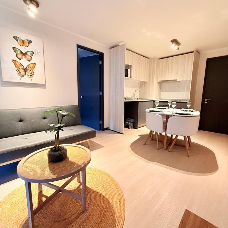 Descanso y comodidad - Two-Bedroom Apartment with Balcony - 1