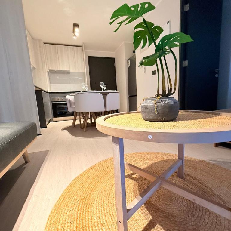 Descanso y comodidad - Two-Bedroom Apartment with Balcony - 3