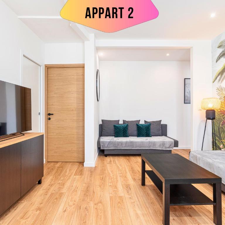 CASA REINE JEANNE- ideal groups & family -CENTRAL near train station - PARKING - New&CONFORT-AC - Appartement 2 Chambres - 24