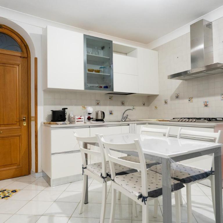 Casa Colonne - Appartamento con 1 Camera da Letto, Balcone e Vista Mare - 16