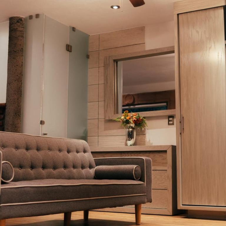 Hotel Boutique - Deluxe Triple Room - 3