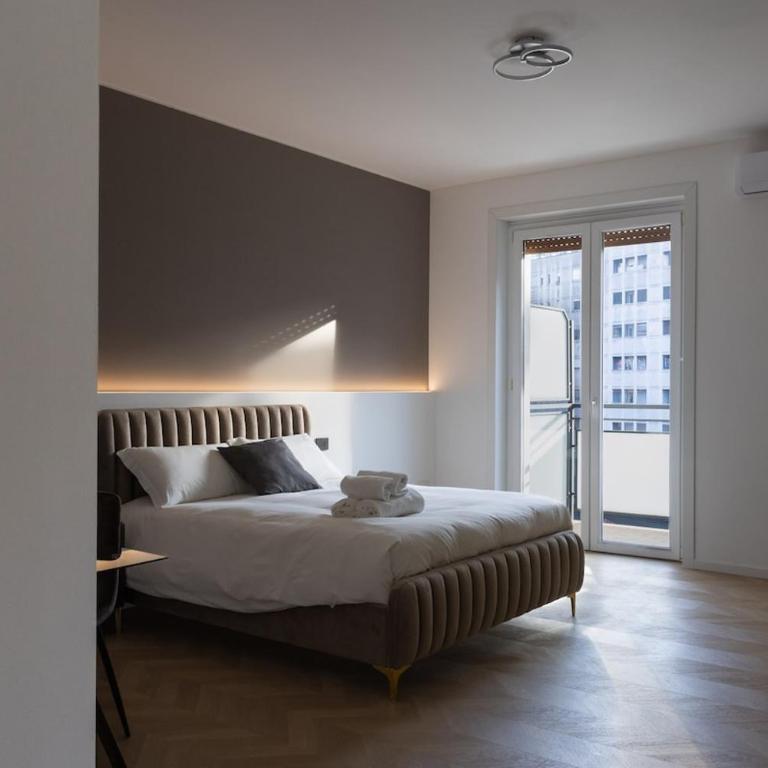 M11 Isola Apt, M3 Duomo Brera Eleganza e Comfort - Appartamento con 3 Camere da Letto - 1
