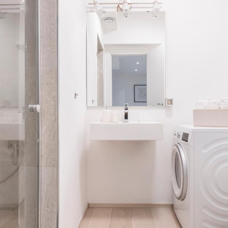 Easylife - Milan - Poerio 31 - Porta Venezia - Appartamento con 2 Camere da Letto - 32