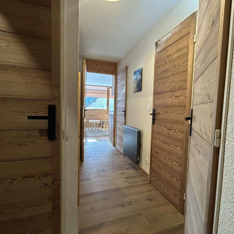Appartement lumineux 2 pièces cabine au Monêtier-les-Bains, proche pistes, avec parking - FR-1-330F-239 - Appartement - 17