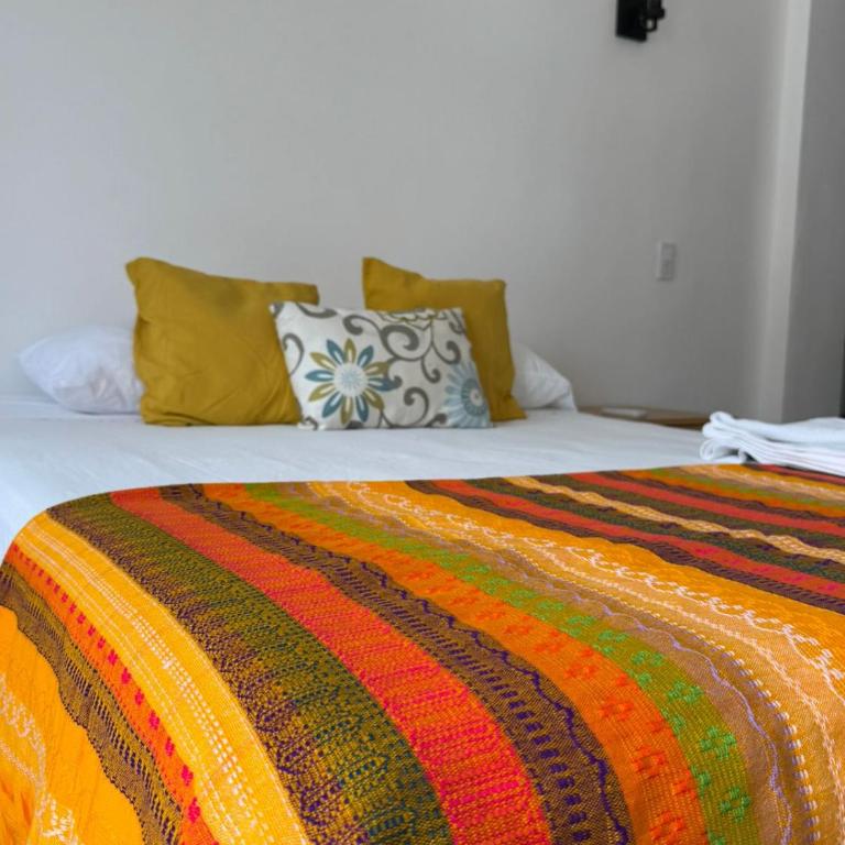 Calma Chicha Rooms - Double Room with Balcony - 7
