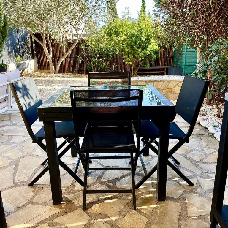 Bali Suite Fréjus - T3 climatisé - Jardin - Piscine résidentielle - Parking - Appartamento con 2 Camere da Letto - 45