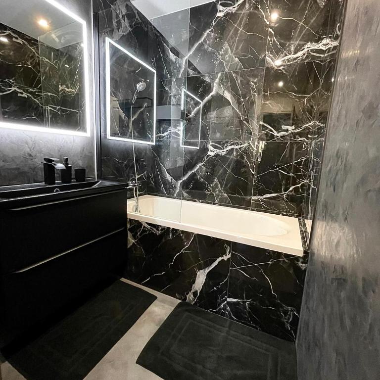 Bali Suite Fréjus - T3 climatisé - Jardin - Piscine résidentielle - Parking - Appartamento con 2 Camere da Letto - 13