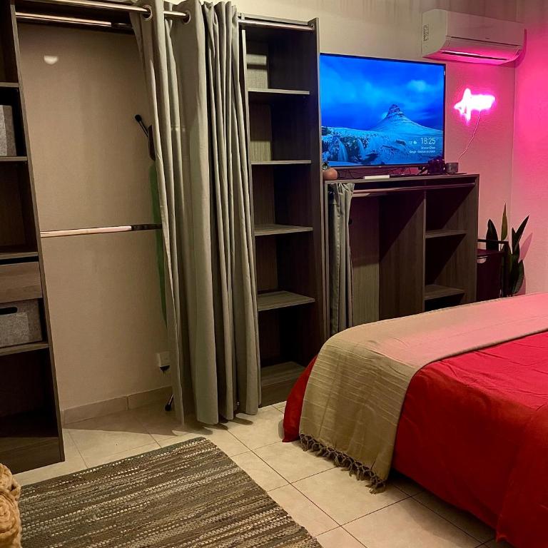 Bali Suite Fréjus - T3 climatisé - Jardin - Piscine résidentielle - Parking - Appartamento con 2 Camere da Letto - 35