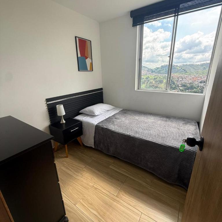 Apartamento nuevo en conjunto, Picina y Jacuzzi comunal - Parqueadero Privado - Apartamento de 3 dormitorios - 9