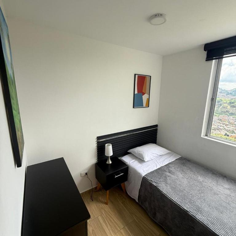 Apartamento nuevo en conjunto, Picina y Jacuzzi comunal - Parqueadero Privado - Apartamento de 3 dormitorios - 12