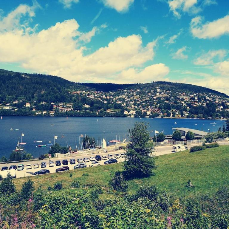 Beautiful lakeside cottage with panoramic views - Appartement 2 Chambres - 13