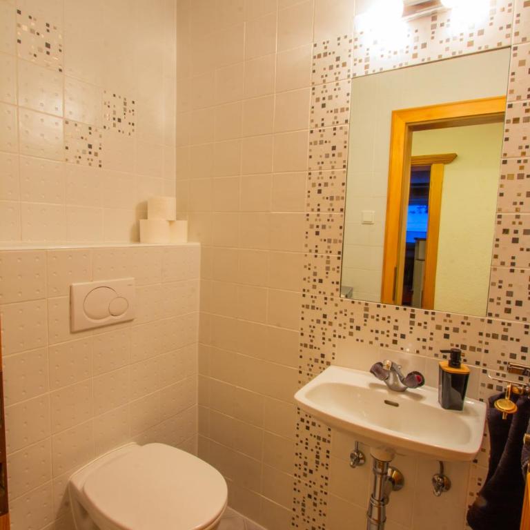 Haus Lawerz - Apartment mit 3 Schlafzimmern und Balkon - 11