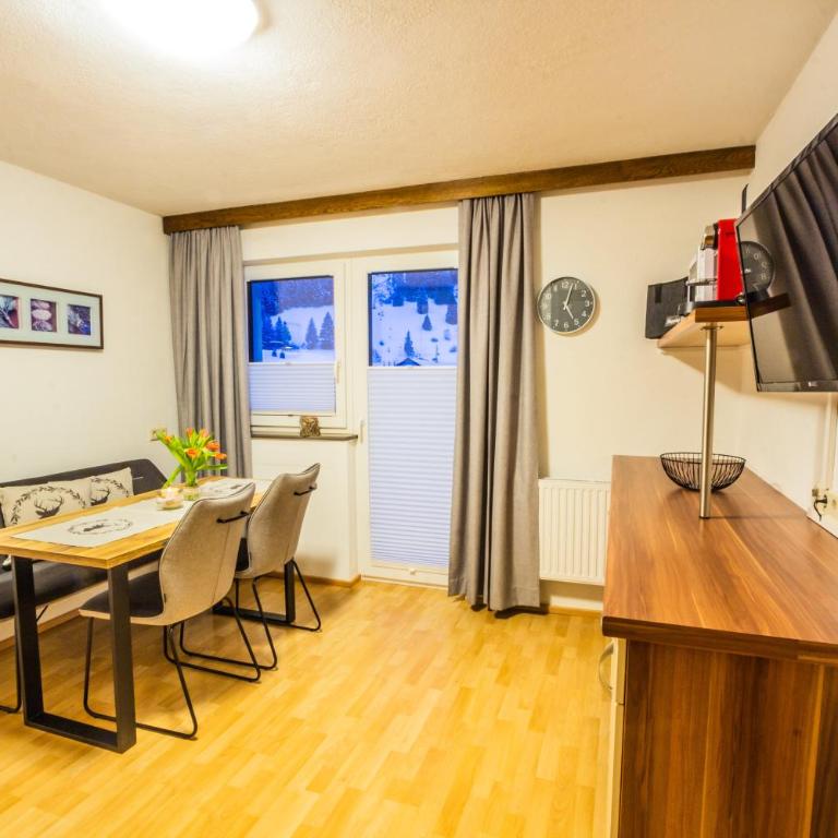 Haus Lawerz - Apartment mit Balkon - 5