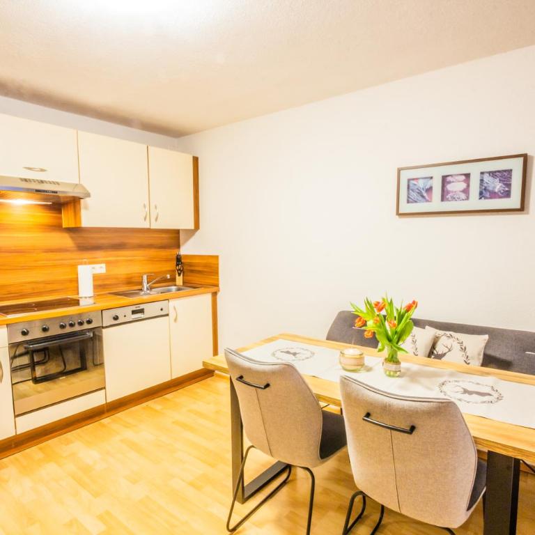 Haus Lawerz - Apartment mit Balkon - 4