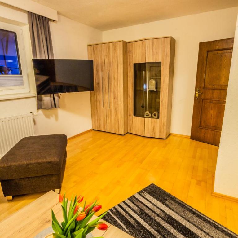 Haus Lawerz - Apartment mit Balkon - 8