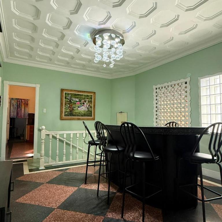 Brilliant 6-bedroom house with AC in vibrant Caracas - Casa - 22