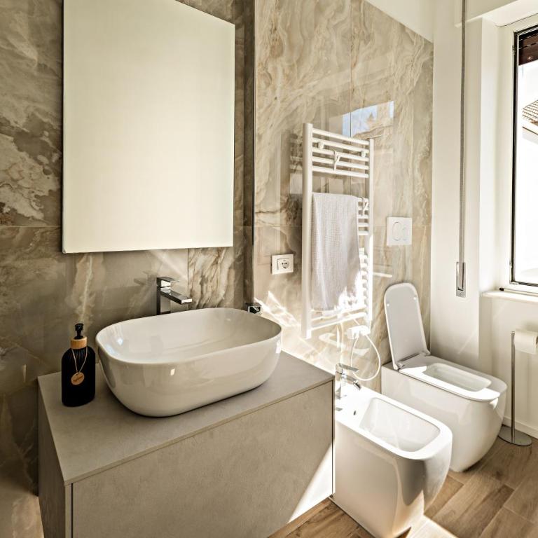 Marty Suites - Luxury Rooms - Camera Matrimoniale con Bagno Privato - 20