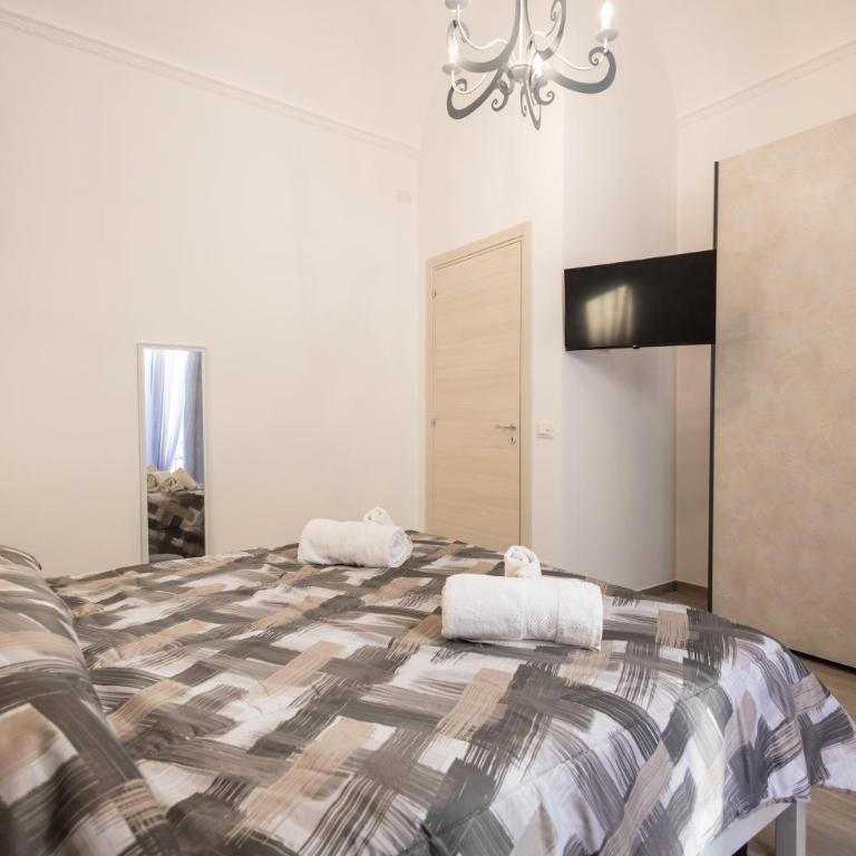 Via Col Vento Rooms - Family Room with Private Bathroom - 5