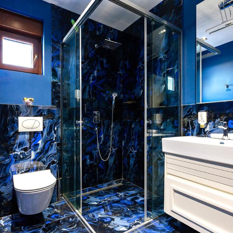 Royalis Suites Rafailovici - Beachfront Sea View Apartments - Deluxe Suite with Sea View - 10