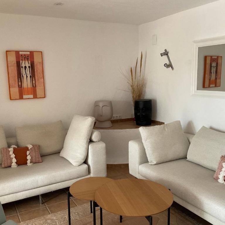 Casa Carolina Oasis with Heated Pool - Villa - 4