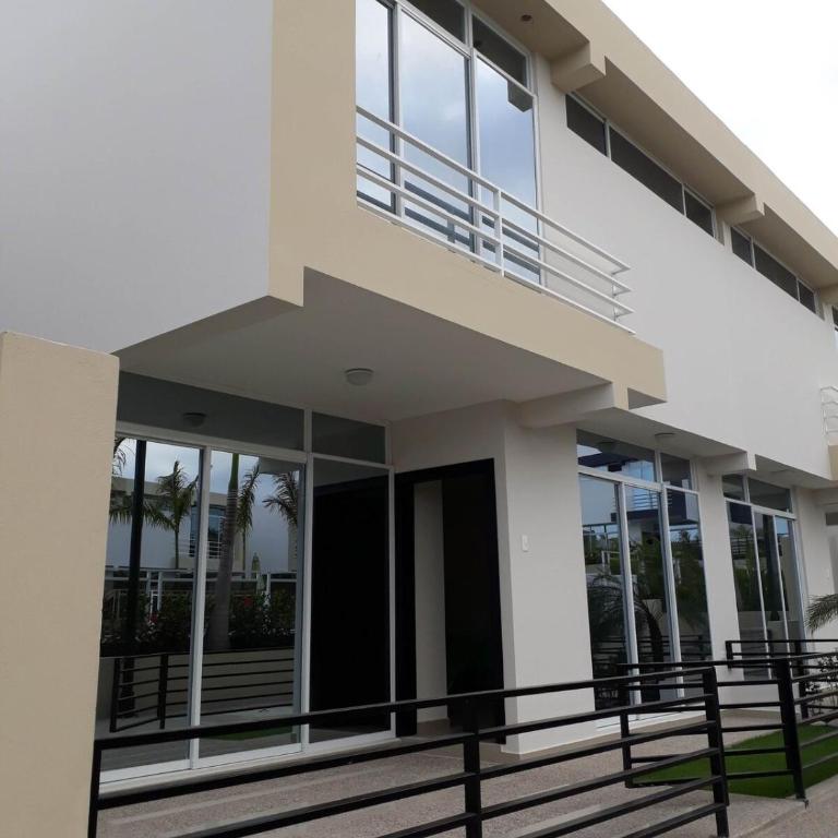 Cozy house near the beach - Three-Bedroom House - 8