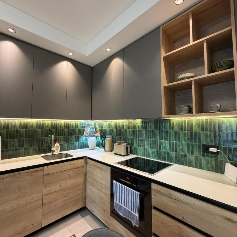 BW Emerald Residences - One-Bedroom Apartment with River View - 7