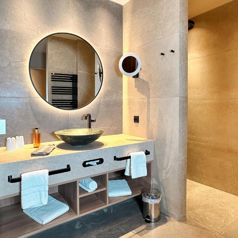 Landhotel Alpenhof Filzmoos - Doppelzimmer mit Balkon - 3