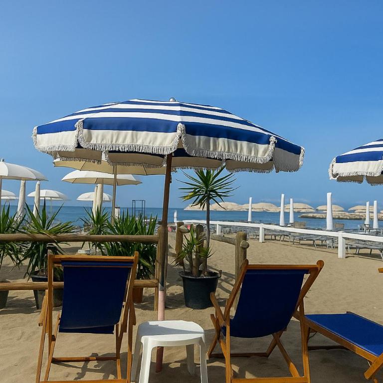 Villa Chiara - Two-Bedroom House - 17