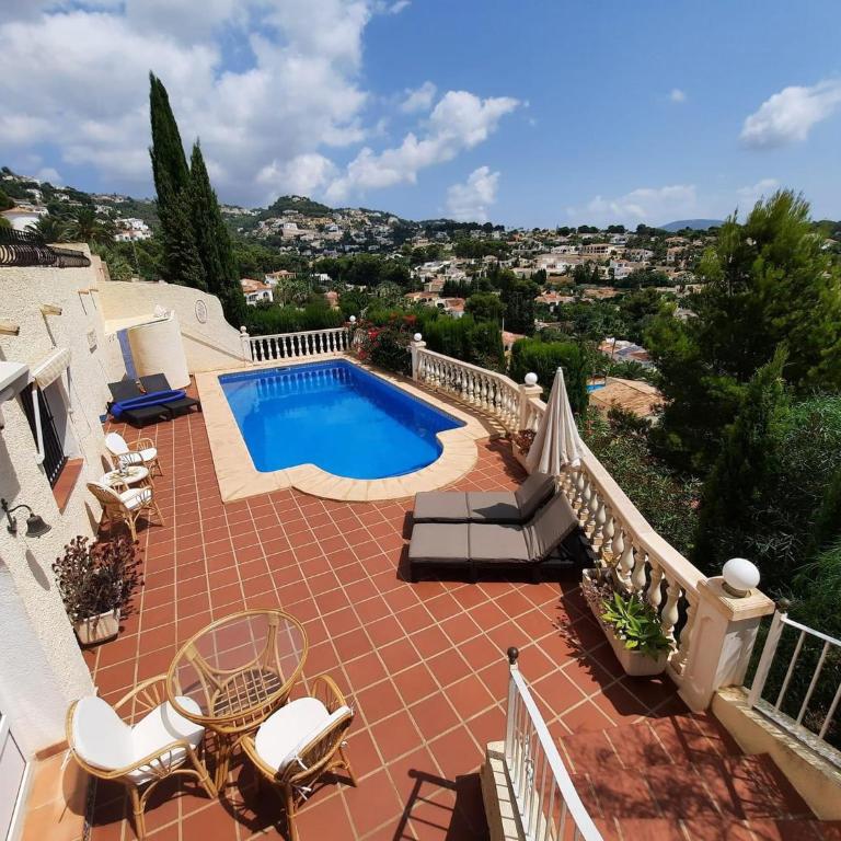 Casa Carolina Oasis with Heated Pool - Villa - 11