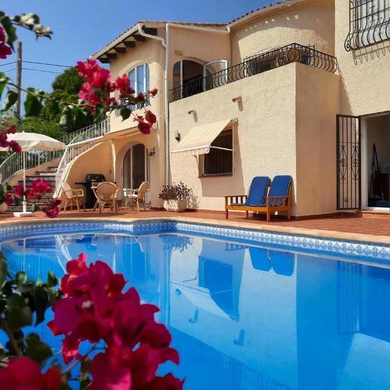 Casa Carolina Oasis with Heated Pool - Villa - 14