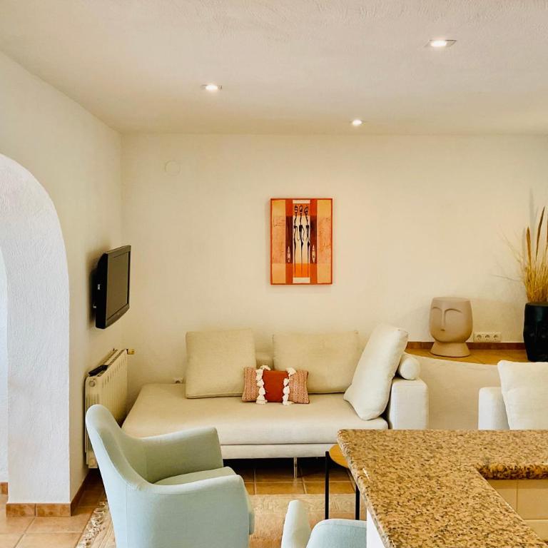 Casa Carolina Oasis with Heated Pool - Villa - 16