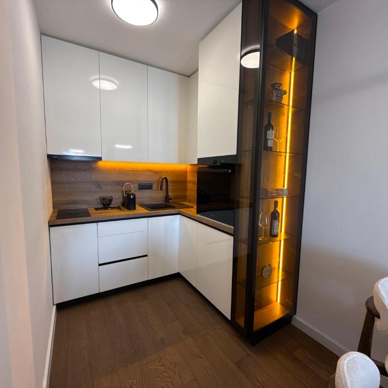 Seafront bay Tivat - Apartman sa 1 Spavaćom Sobom, Pogledom na More i Balkonom - 2