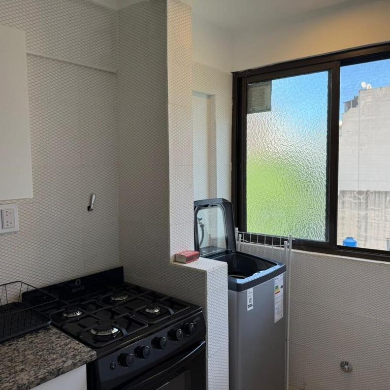 Dpto Cómodo y Cálido a metros del Hospital Italiano - One-Bedroom Apartment - 5