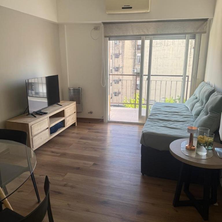 Dpto Cómodo y Cálido a metros del Hospital Italiano - One-Bedroom Apartment - 17