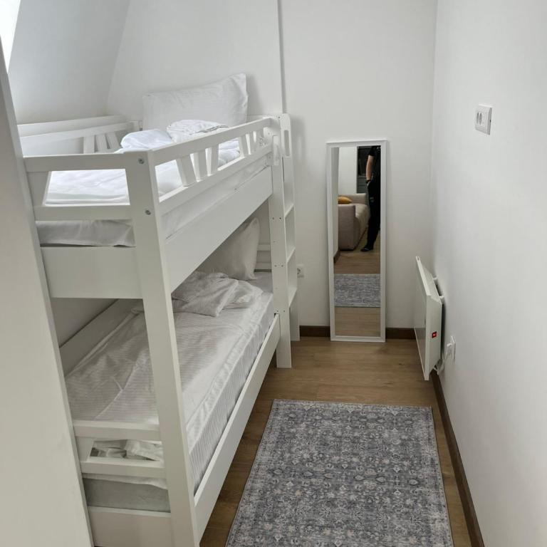 Mili lux - One-Bedroom Apartment - 3