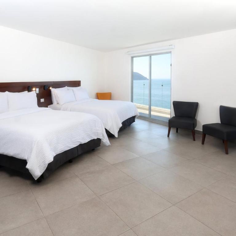 Garner Hotel Mazatlan Beach by IHG - Queen Suite with Two Queen Beds and Ocean Front - 1