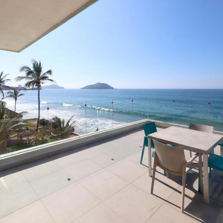 Garner Hotel Mazatlan Beach by IHG - Suite con cama extragrande y vistas al océano - 3