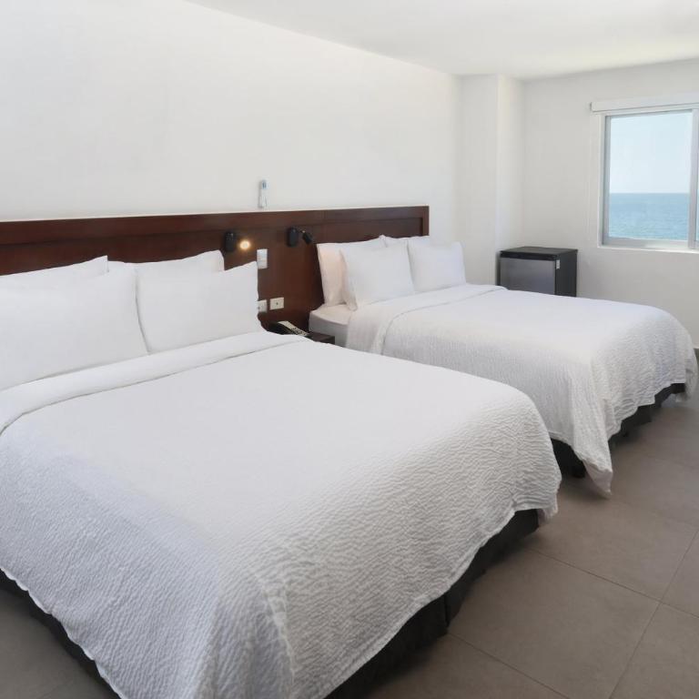 Garner Hotel Mazatlan Beach by IHG - Two-Bedroom Suite with Four Queen Beds and Ocean Front - 3