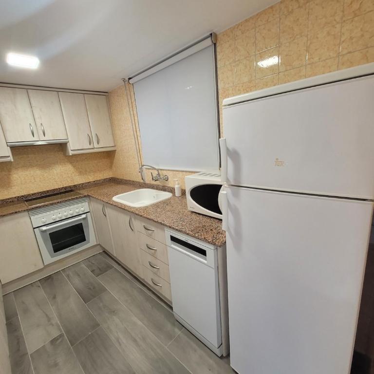 Apartamento en Primera Línea con Vistas al Mar - SOLO FAMILIAS - Apartamento de 1 dormitorio - 6