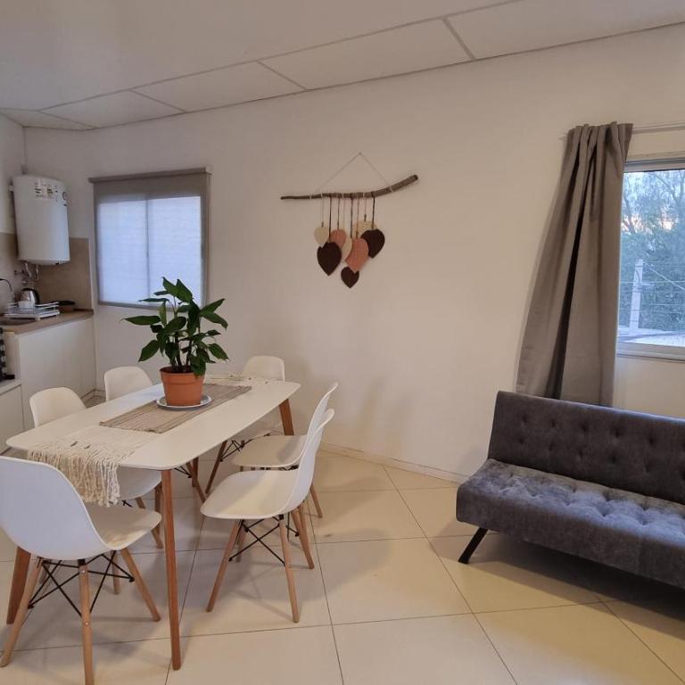 Departamento Céntrico - Apartamento de 2 dormitorios - 1