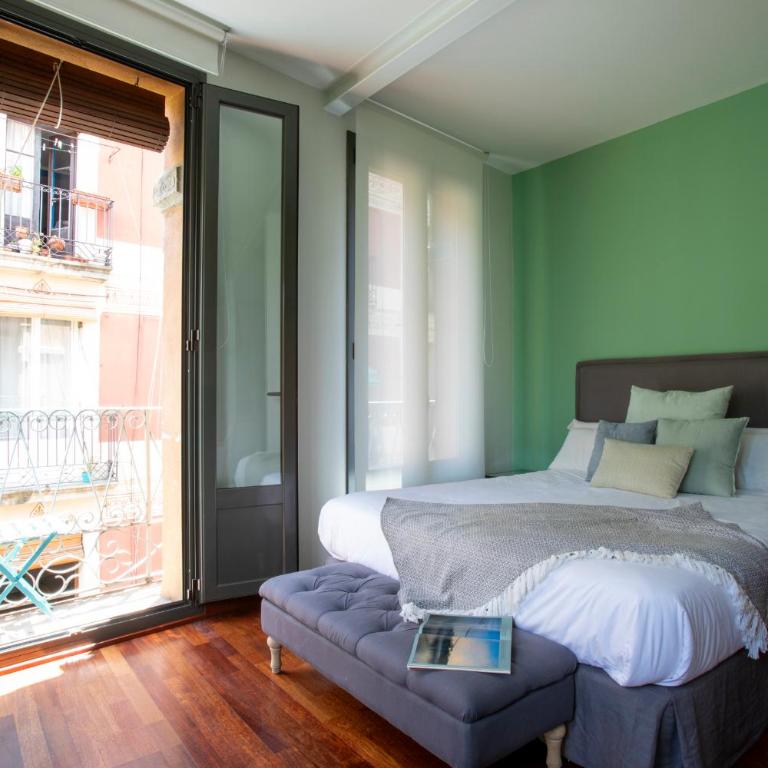 The Luxury Open Space MACBA loft - One-Bedroom Loft Apartment with Balcony - 17