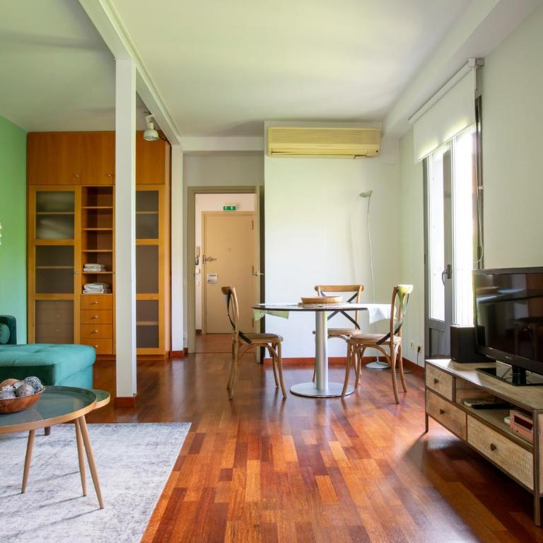 The Luxury Open Space MACBA loft - One-Bedroom Loft Apartment with Balcony - 7