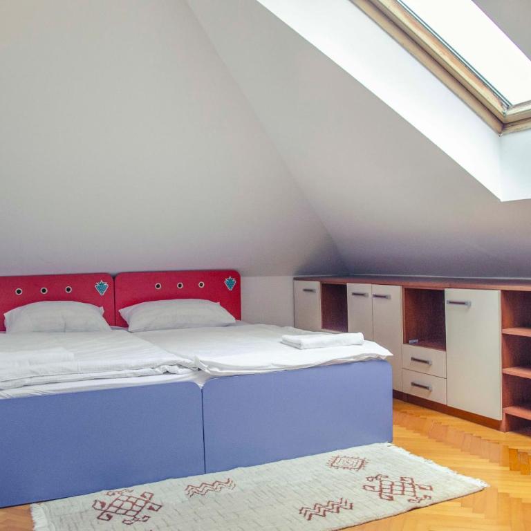 Engadin's Old Town Units - Free Parking - Apartman u Potkrovlju sa 3 Spavaće Sobe - 4