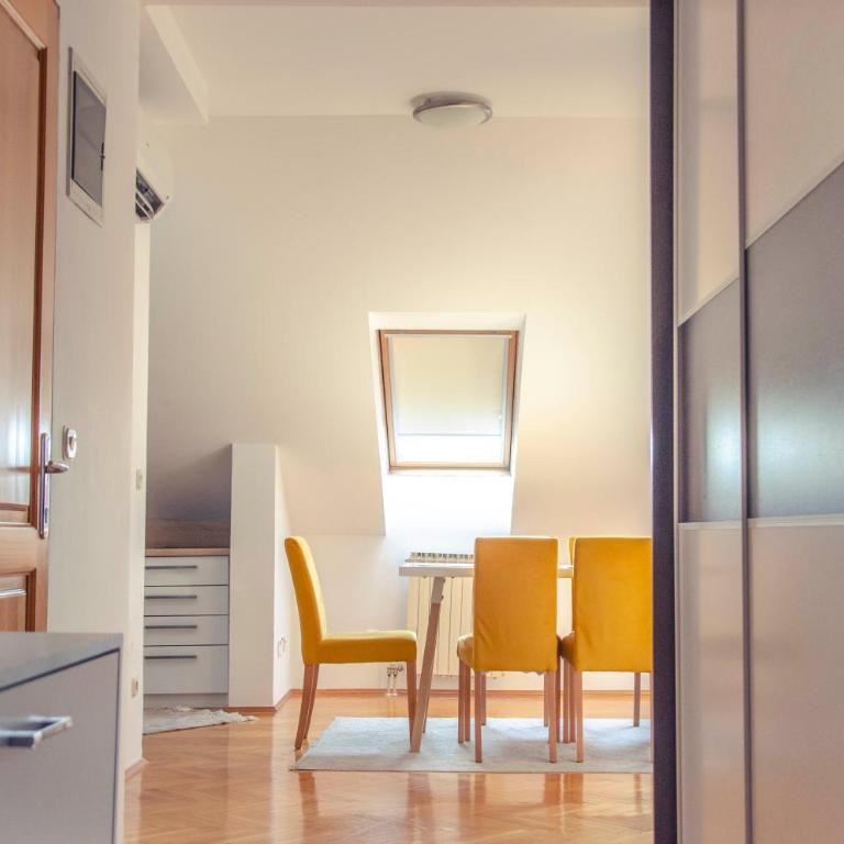 Engadin's Old Town Units - Free Parking - Apartman u Potkrovlju sa 3 Spavaće Sobe - 9