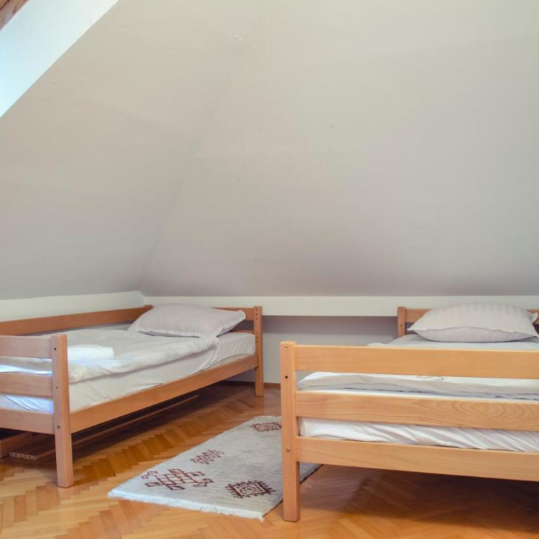 Engadin's Old Town Units - Free Parking - Apartman u Potkrovlju sa 3 Spavaće Sobe - 10