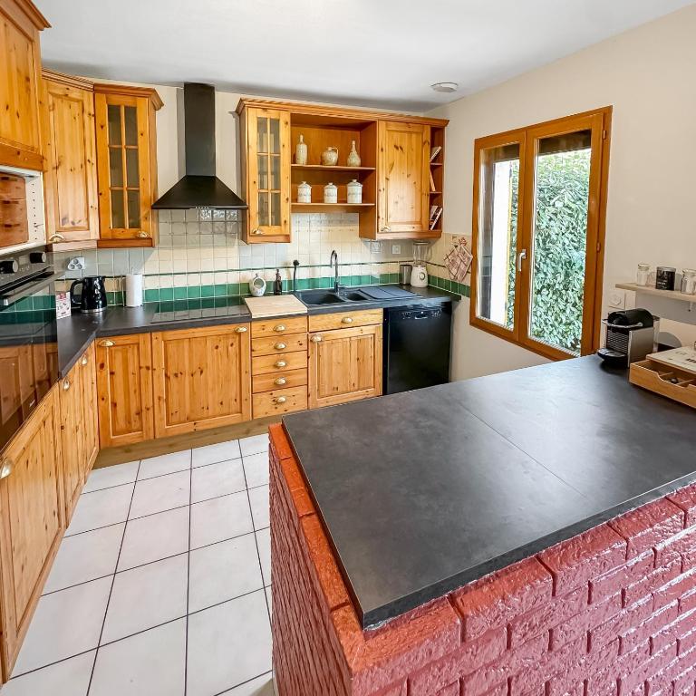 Maison avec jardin et parking privé 8 pers - Maison 4 Chambres - 5